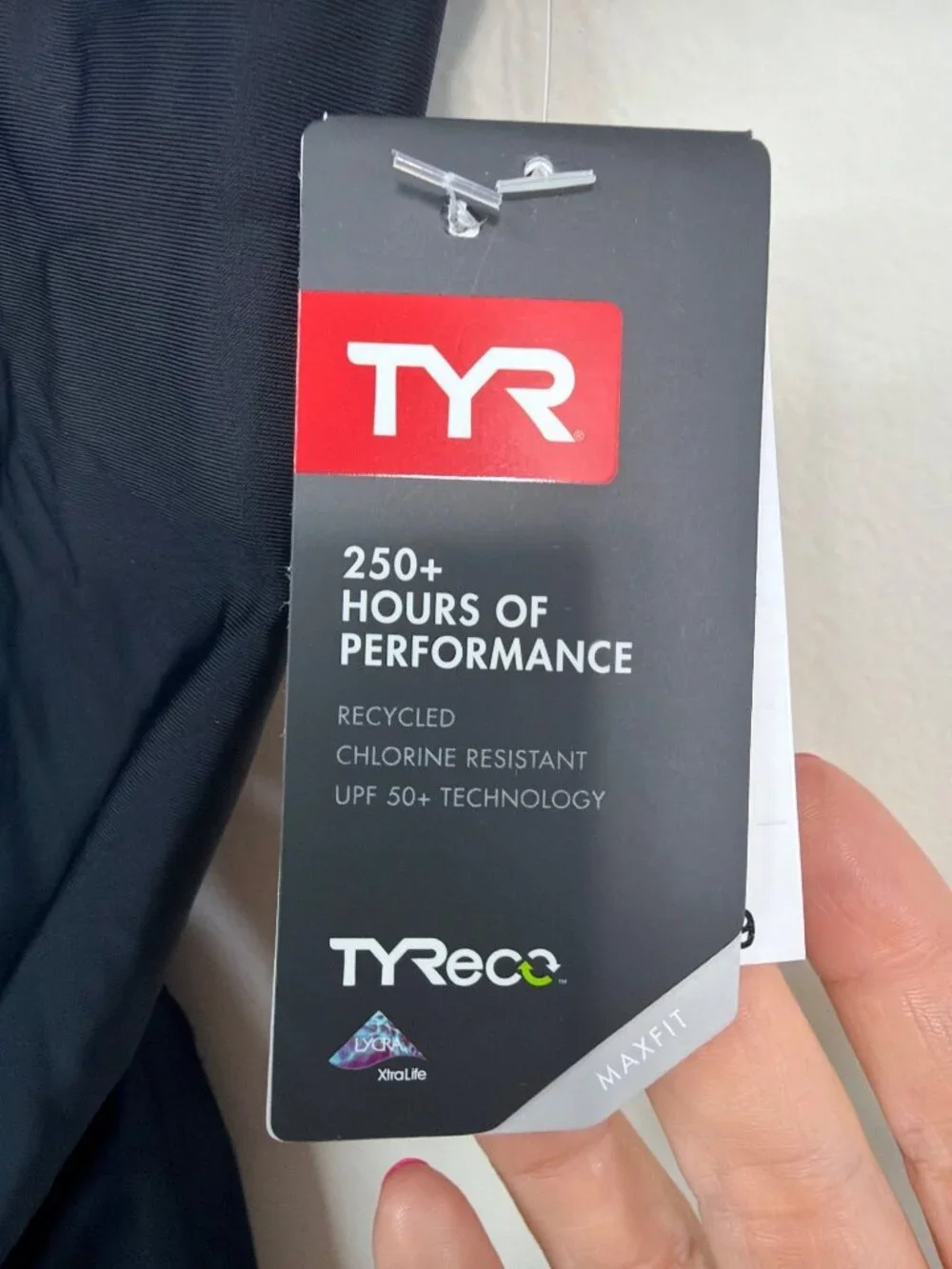 TYR NWT Womens Solid Maxfit Swimsuit Size 28 Black Chlorine Resistant UPF 50+ Re